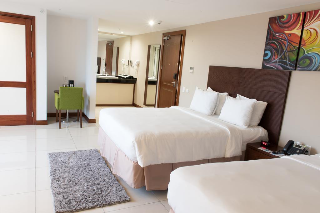 Ramada By Wyndham Princess Paramaribo Esterno foto