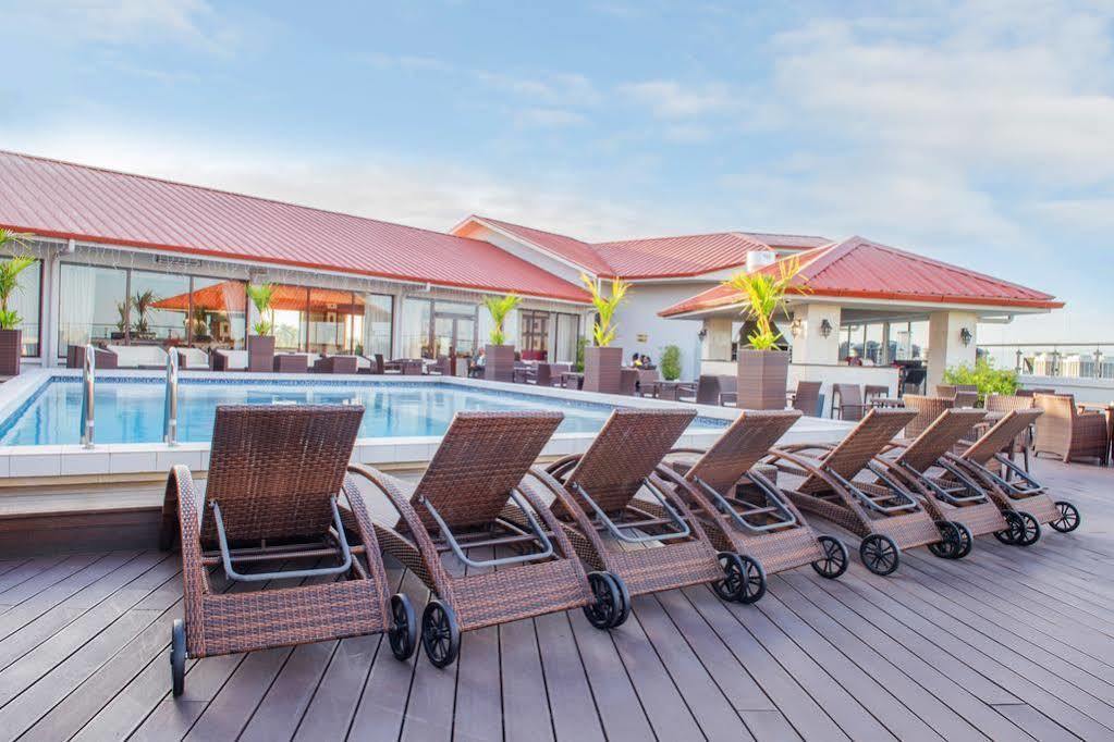Ramada By Wyndham Princess Paramaribo Esterno foto